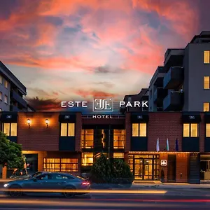 Hotel -- Park -- Part Of Urban Chic Luxury Design - Parking & Compliments - Next To Shopping & Dining Mall
